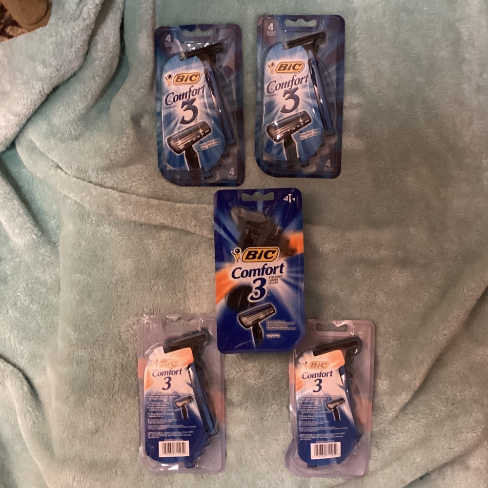 NEW BIC Comfort 3  Disposable Razors Sensitive Skin